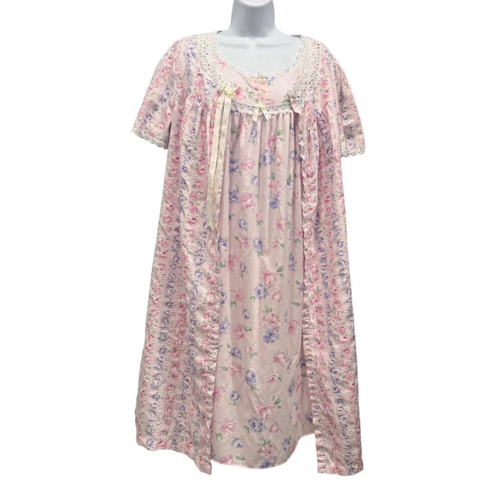 VTG Fundamentals 2 PC House Coat Night Shirt Pink Purple Floral Lace Size M